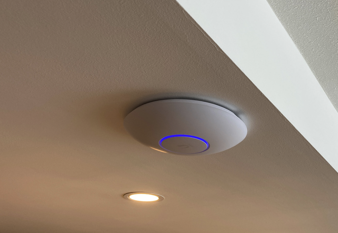 Wireless Access Points & Mesh Systems